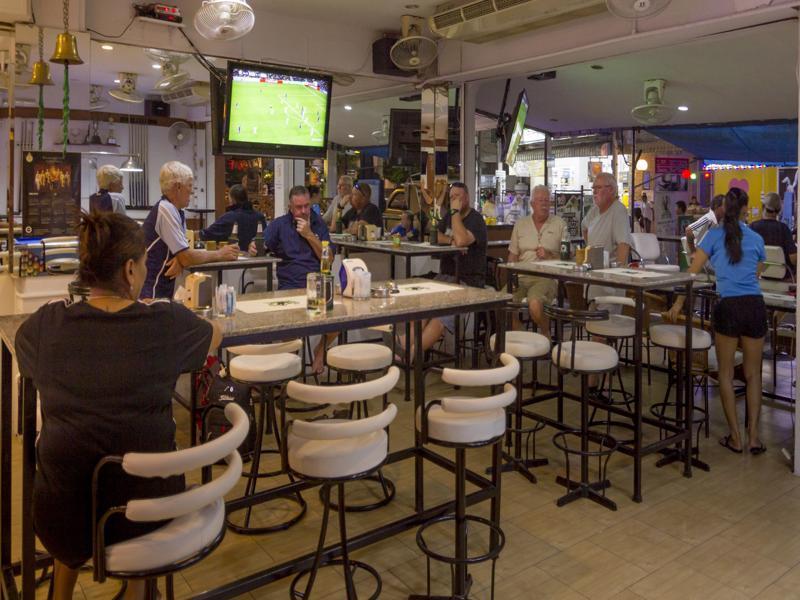 Traveller's Rest Sports Bar गेस्ट हाउस